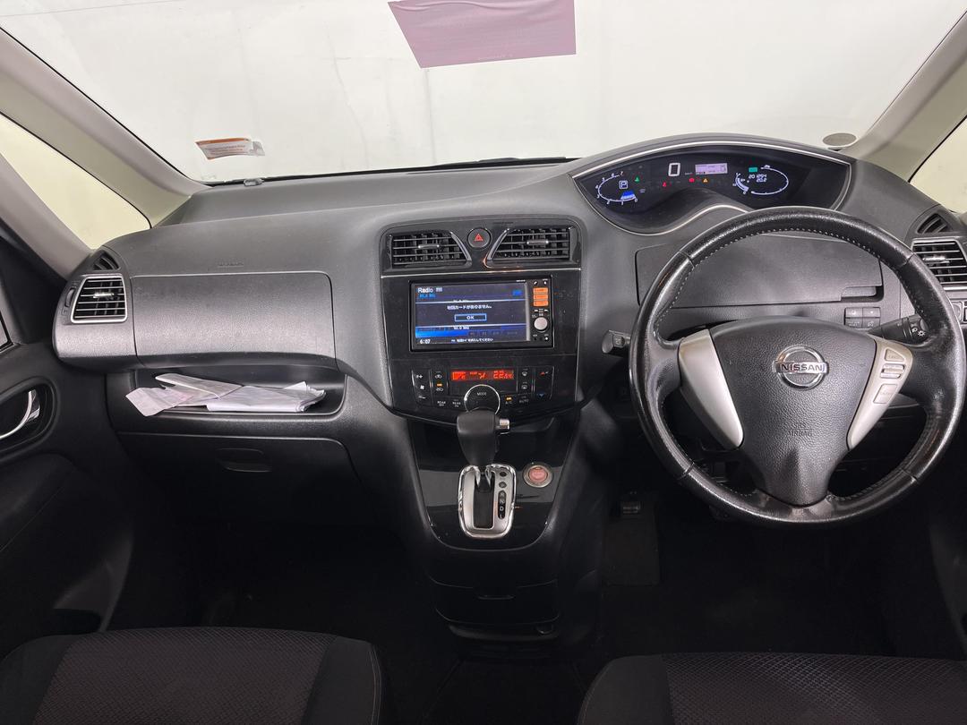 Photo '15' of Nissan Serena