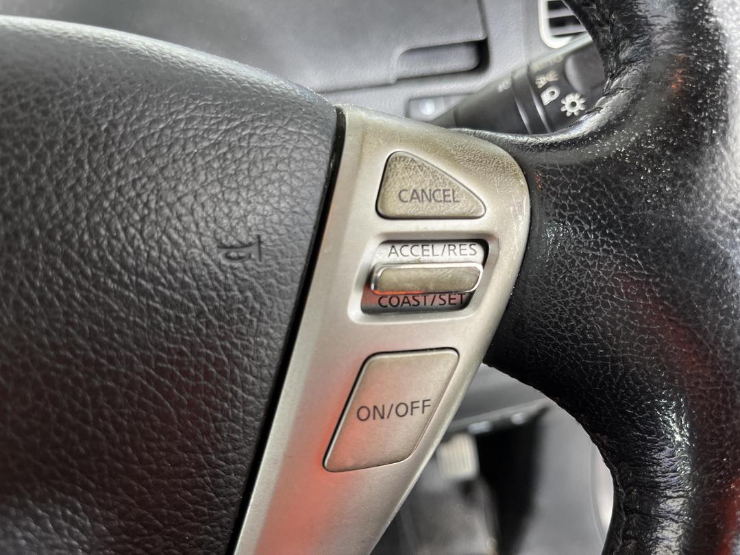 Photo '21' of Nissan Serena