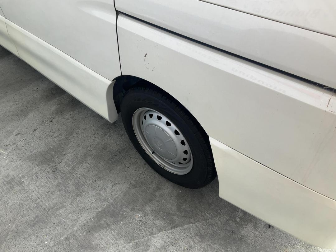 Photo '10' of Nissan Serena Hybrid