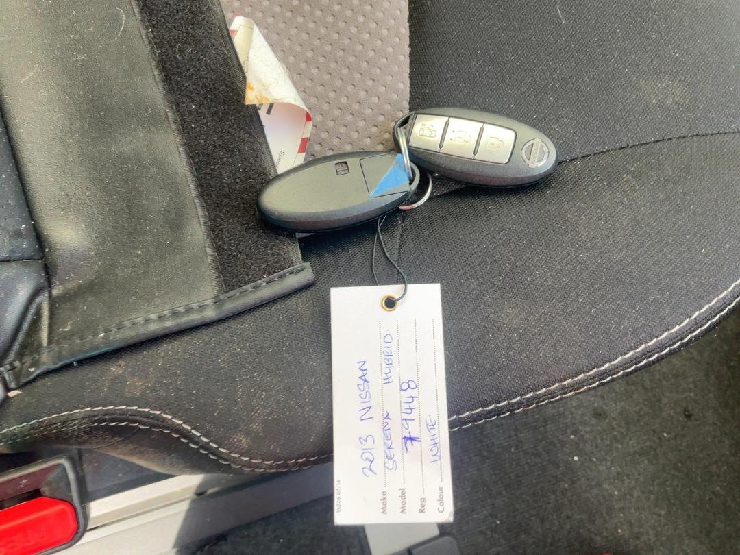 Photo '19' of Nissan Serena Hybrid