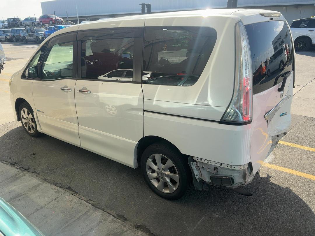 Photo '3' of Nissan Serena