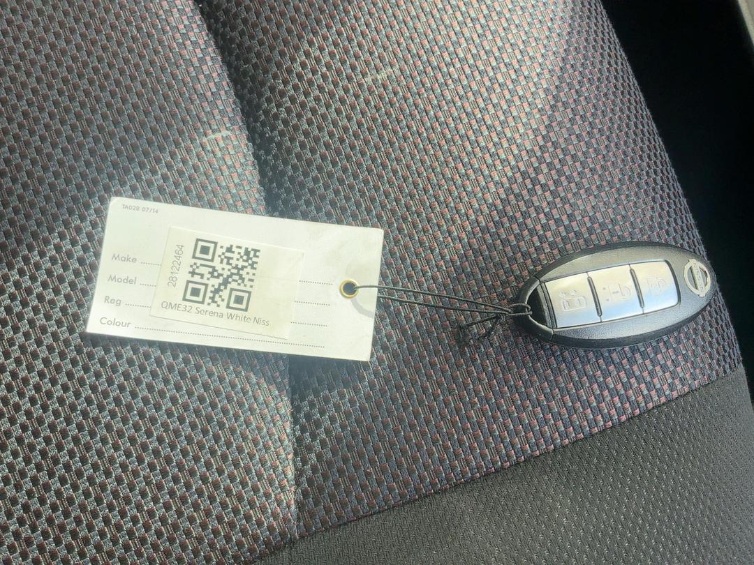 Photo '18' of Nissan Serena