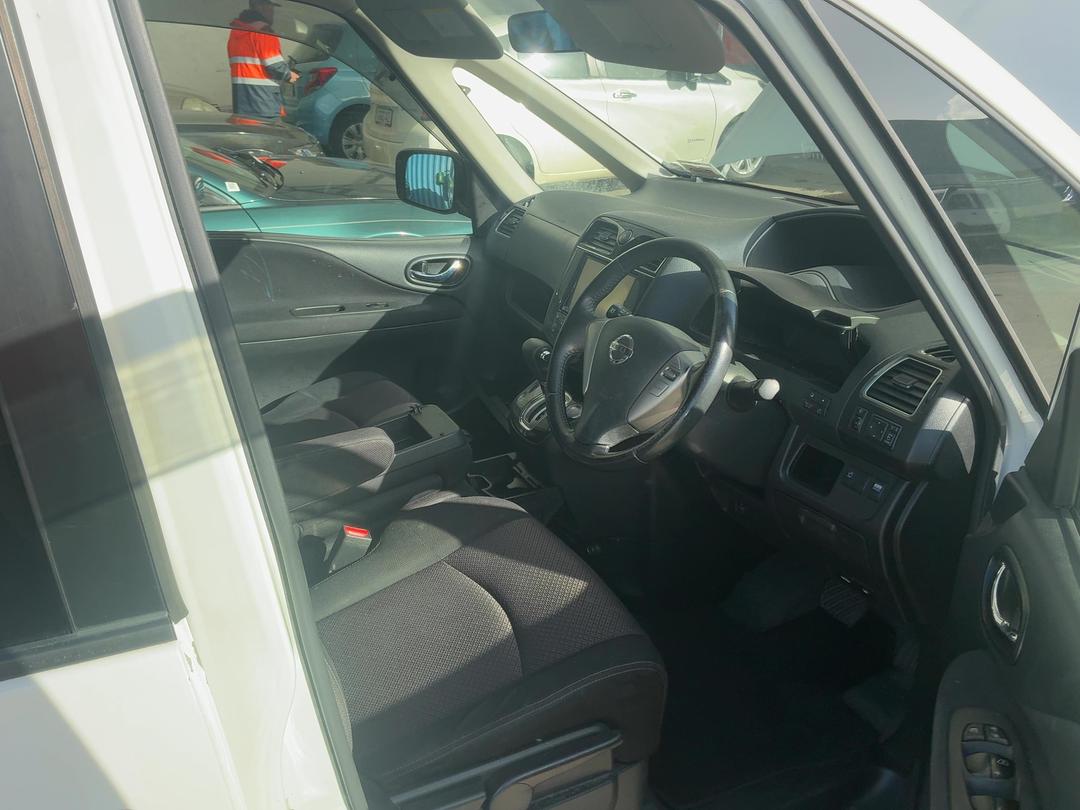 Photo '19' of Nissan Serena