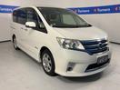 Thumbnail '1' of Nissan Serena