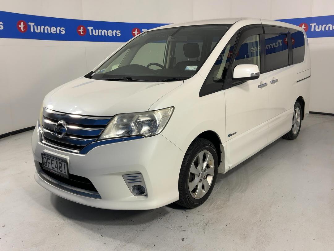 Photo '3' of Nissan Serena Photo '3' of Nissan Serena