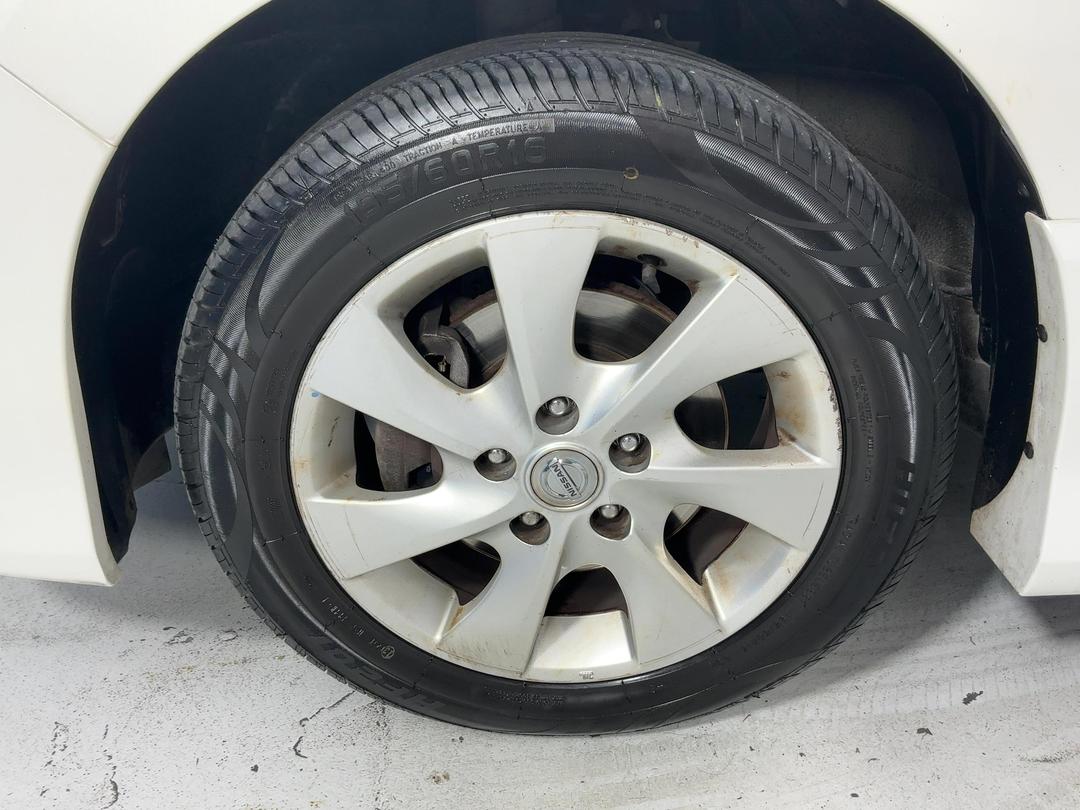 Photo '8' of Nissan Serena Photo '8' of Nissan Serena