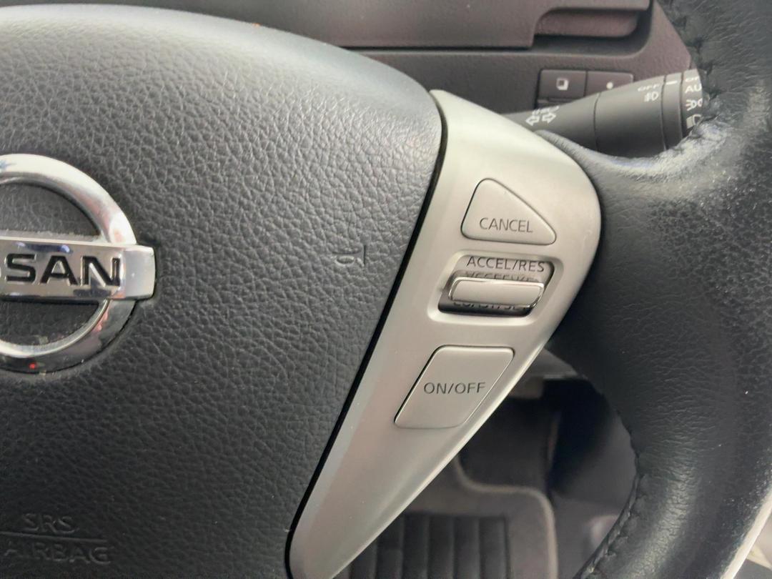 Photo '20' of Nissan Serena Photo '20' of Nissan Serena