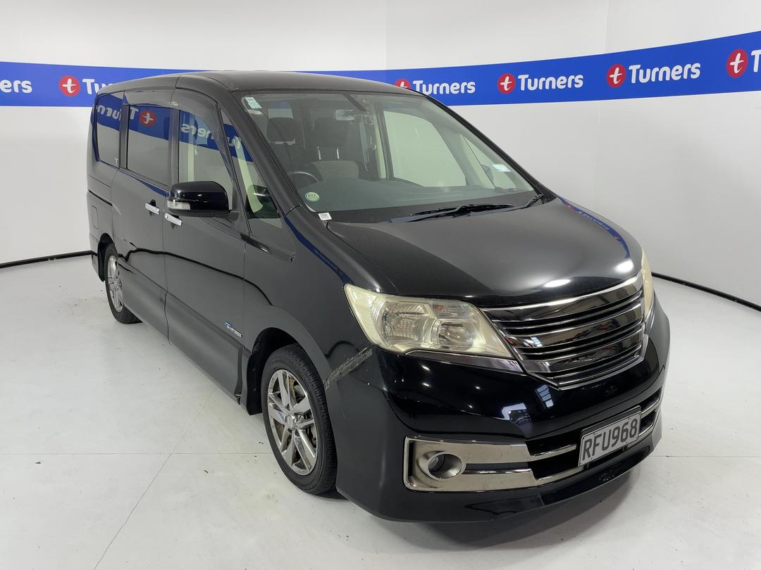 Photo '1' of Nissan Serena