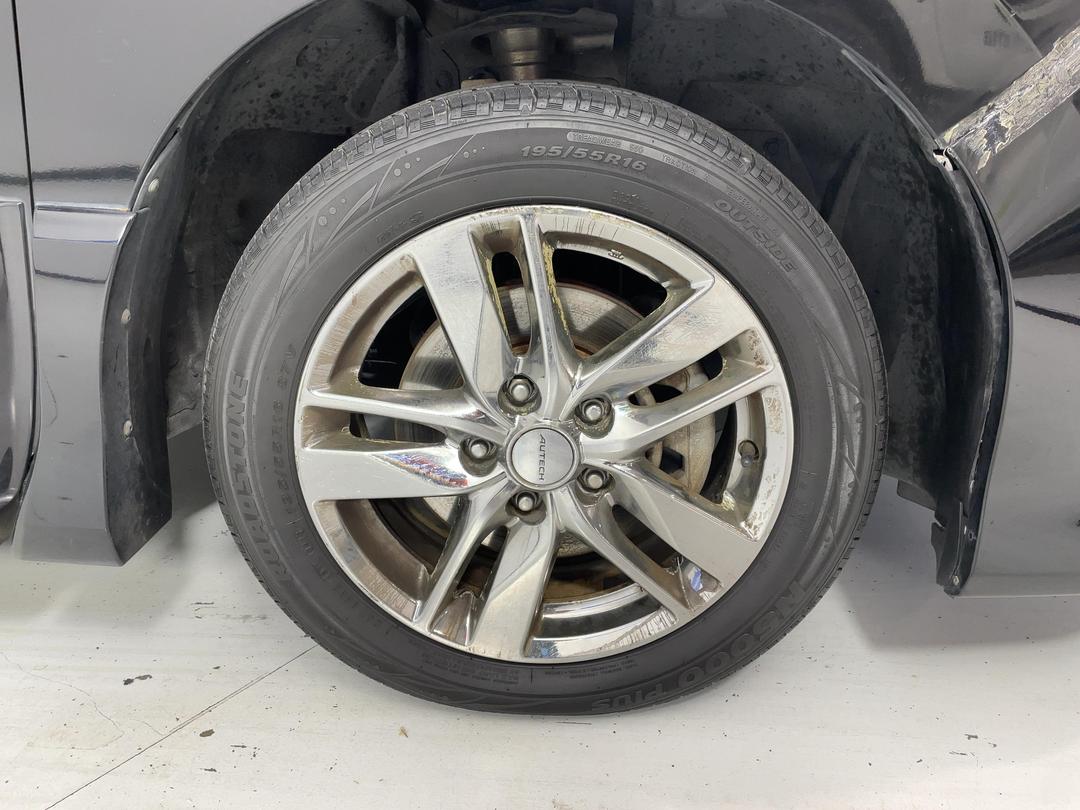 Photo '9' of Nissan Serena
