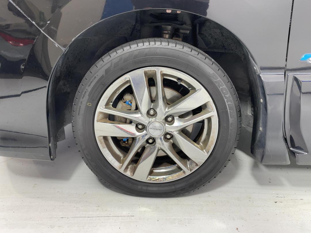 Photo '10' of Nissan Serena