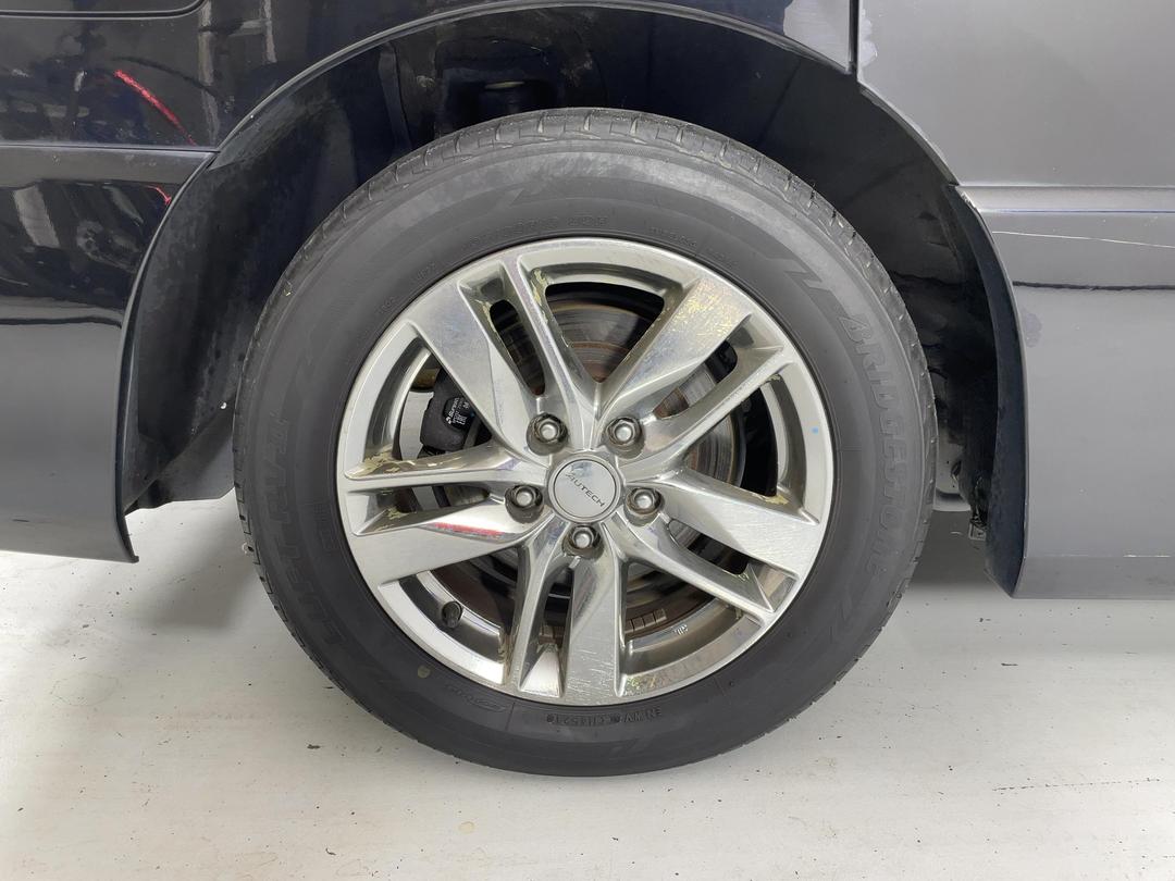 Photo '12' of Nissan Serena