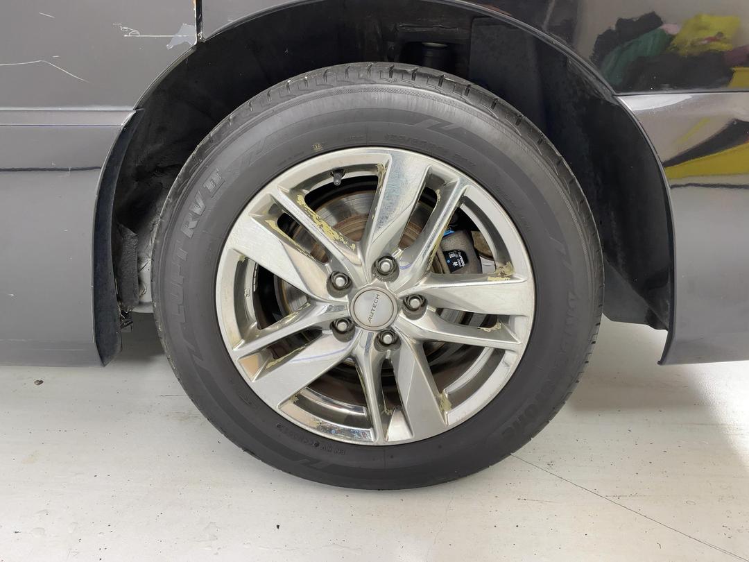 Photo '11' of Nissan Serena