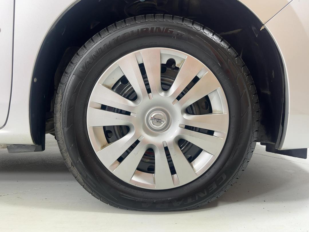 Photo '9' of Nissan Serena