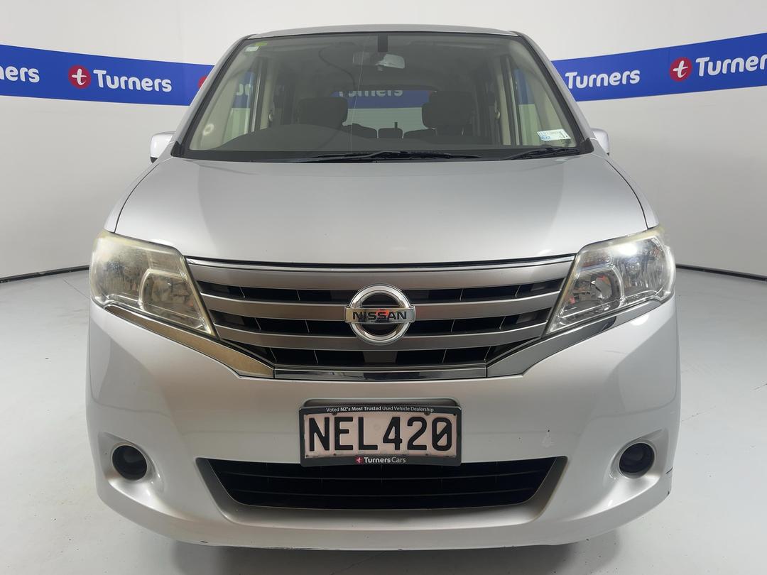 Photo '2' of Nissan Serena