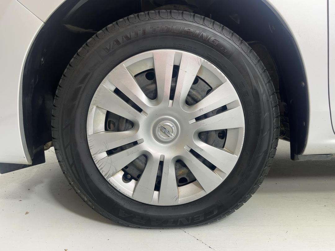 Photo '10' of Nissan Serena