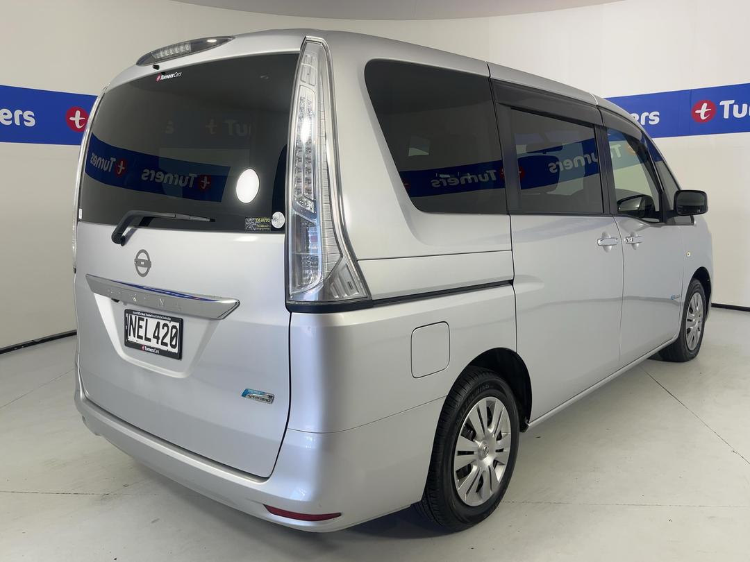 Photo '7' of Nissan Serena