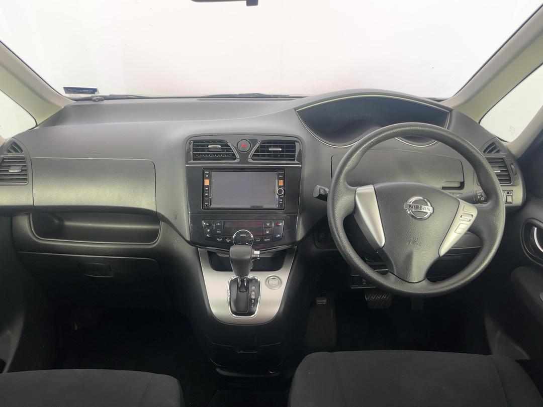 Photo '17' of Nissan Serena