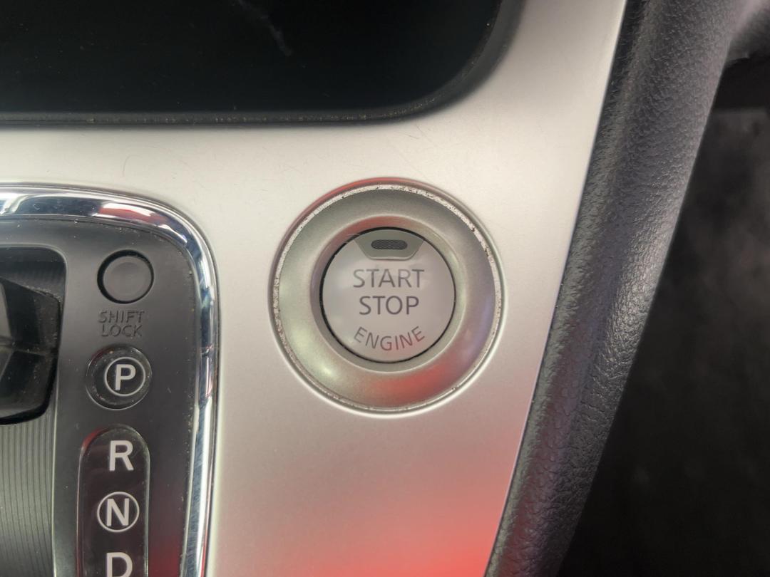 Photo '22' of Nissan Serena