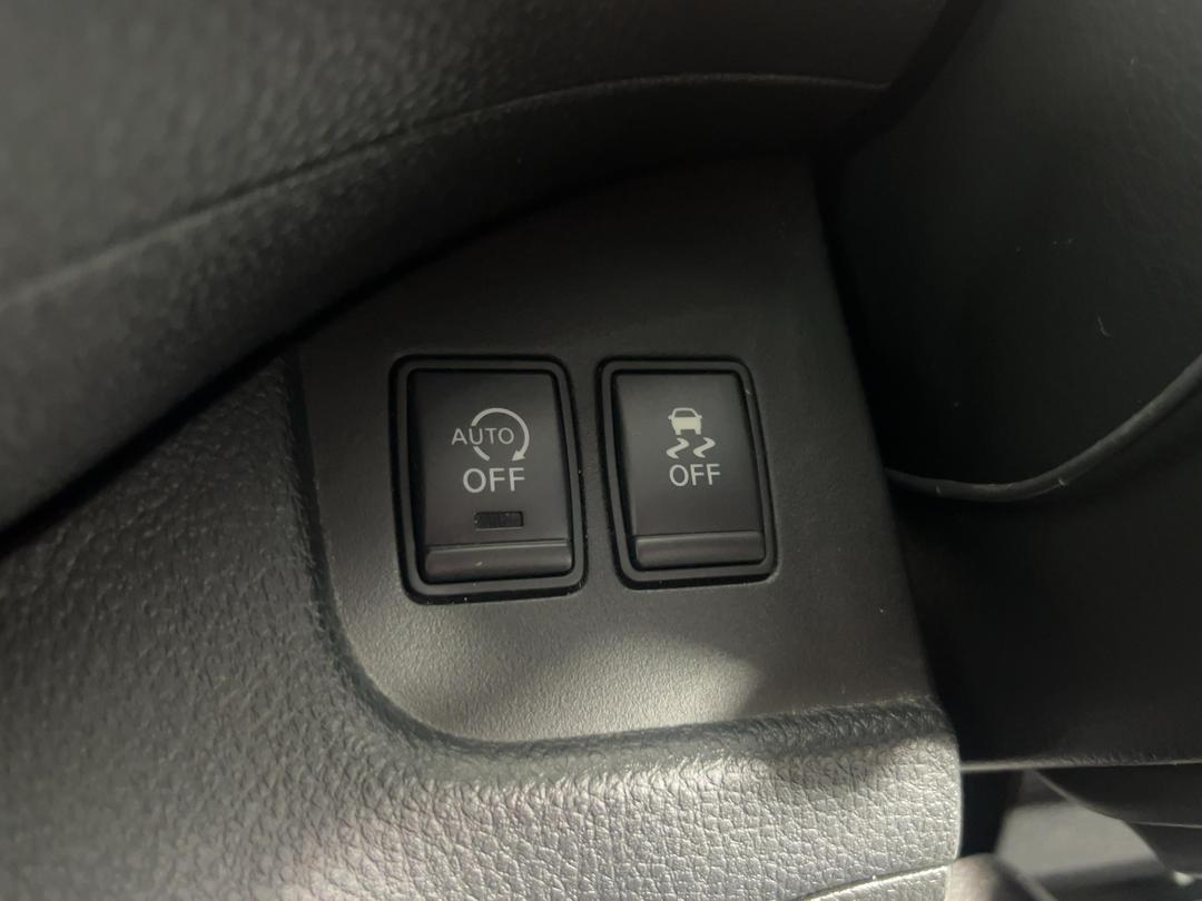 Photo '26' of Nissan Serena