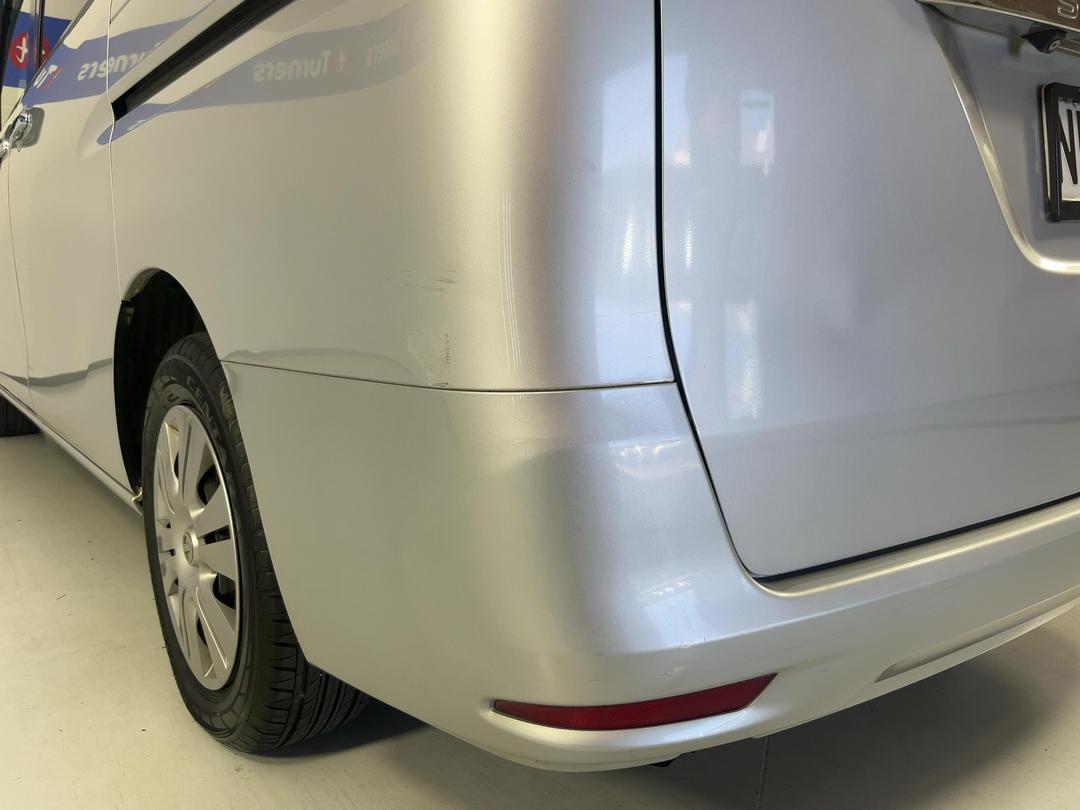 Photo '32' of Nissan Serena