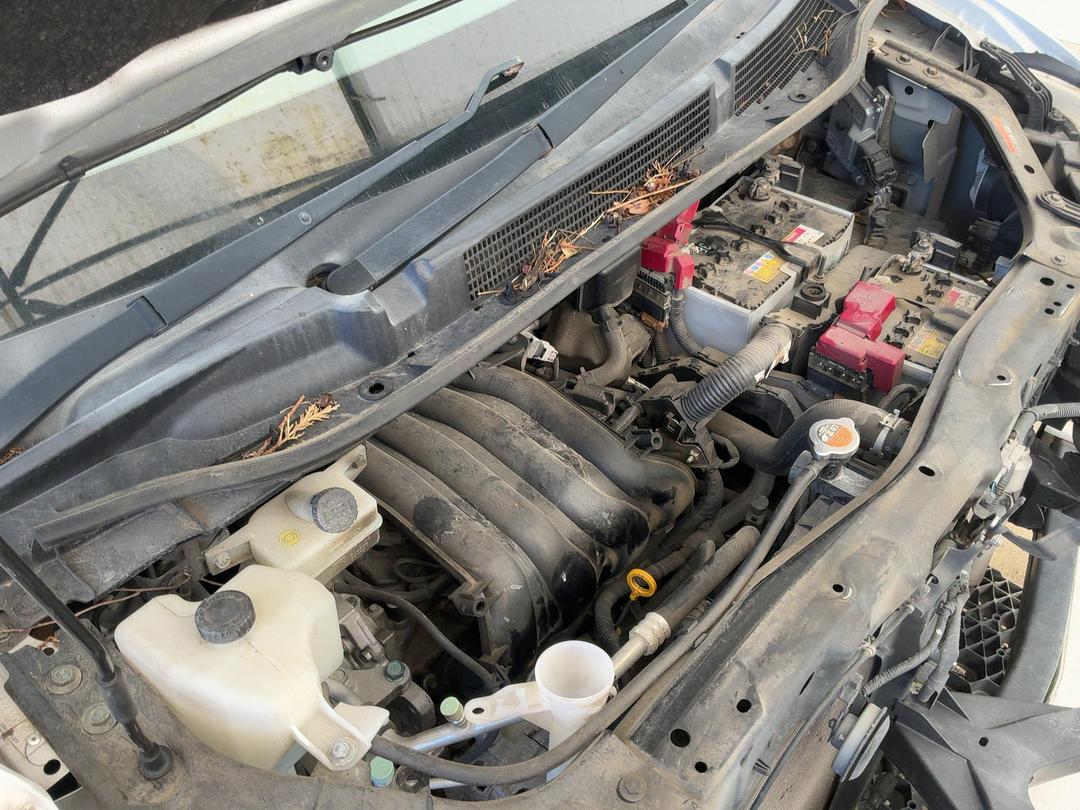 Photo '15' of Nissan Serena Photo '15' of Nissan Serena