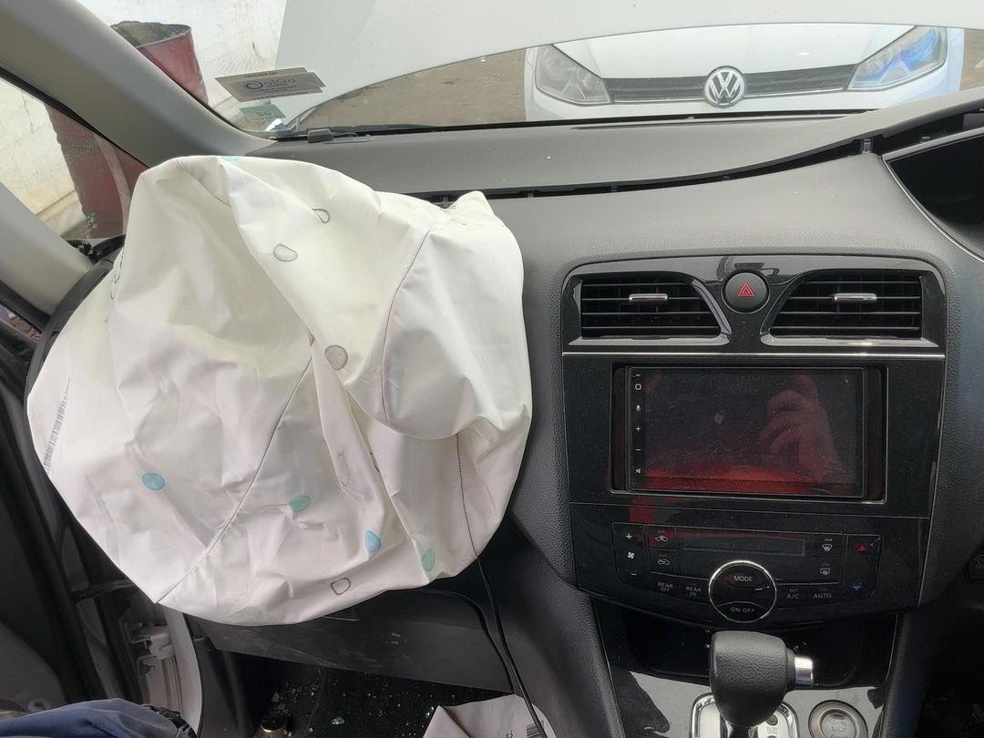Photo '19' of Nissan Serena Photo '19' of Nissan Serena