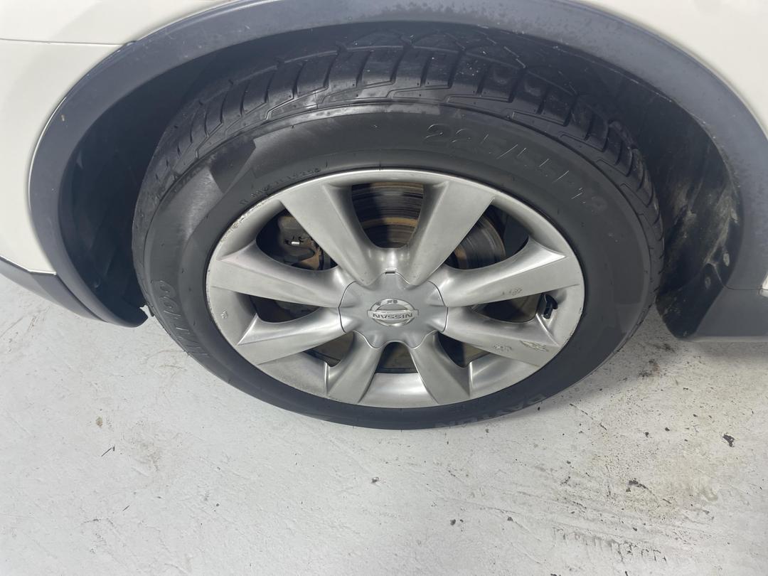 Photo '10' of Nissan Skyline