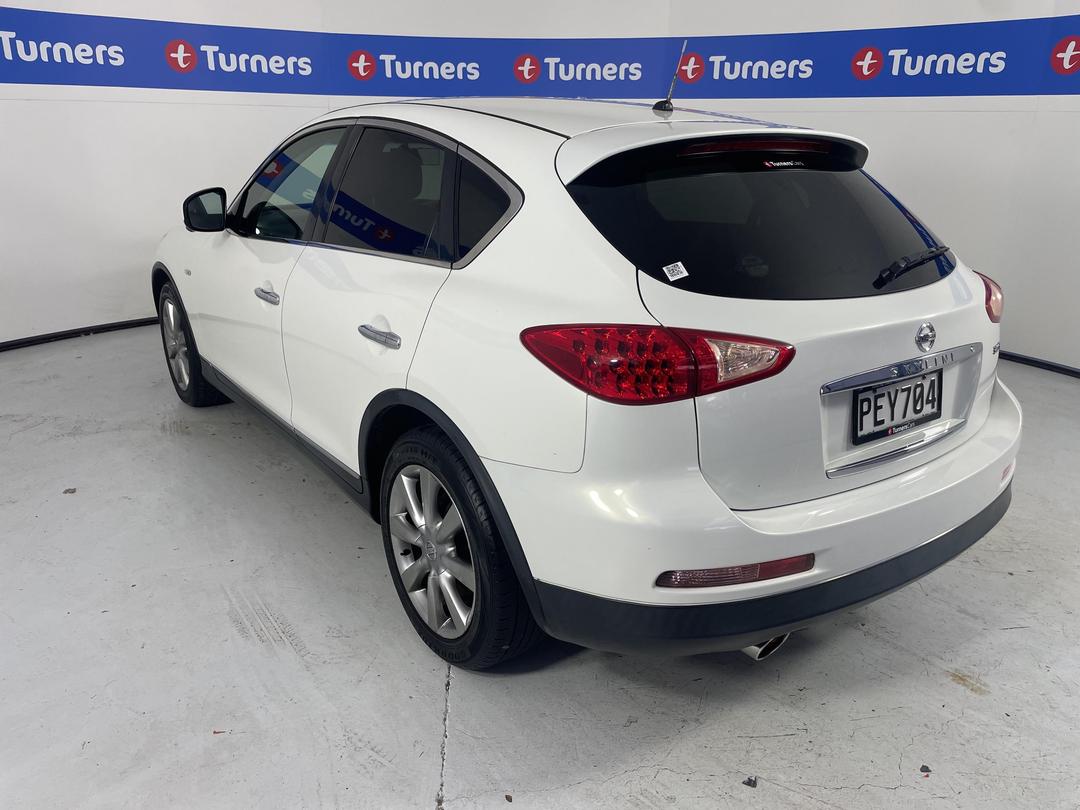 Photo '5' of Nissan Skyline