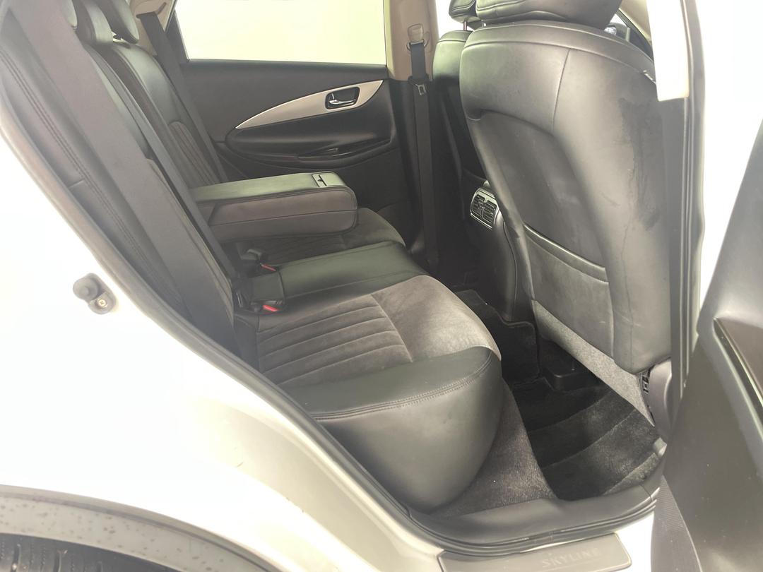 Photo '20' of Nissan Skyline