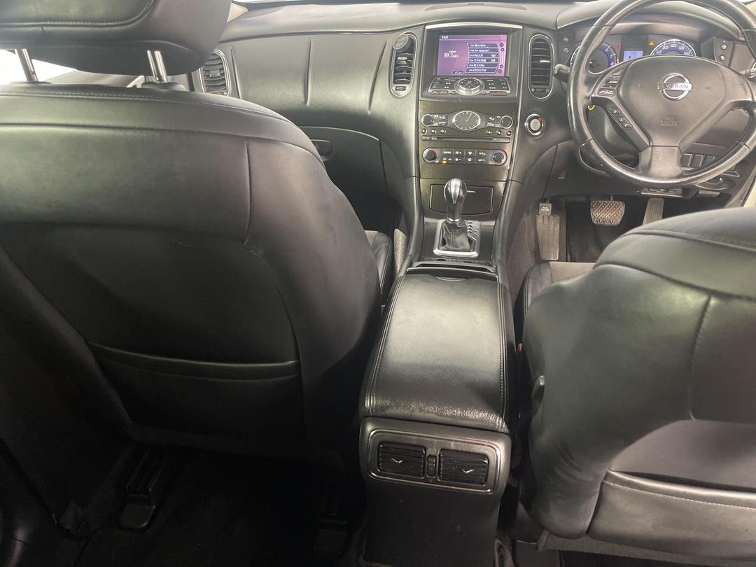 Photo '18' of Nissan Skyline