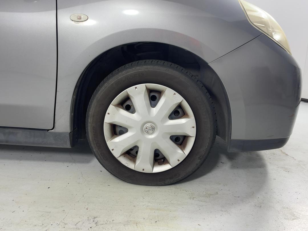 Photo '9' of Nissan Wingroad
