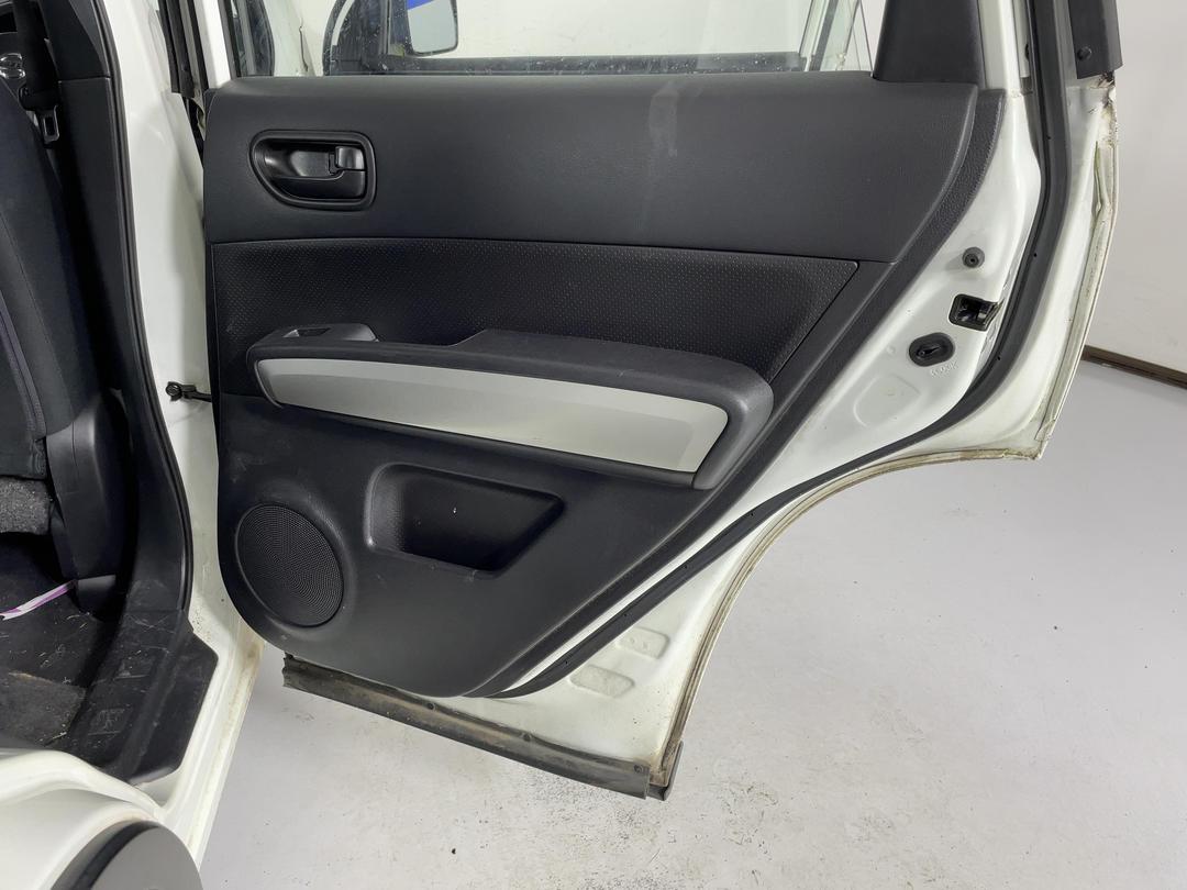 Photo '15' of Nissan X-Trail Photo '15' of Nissan X-Trail