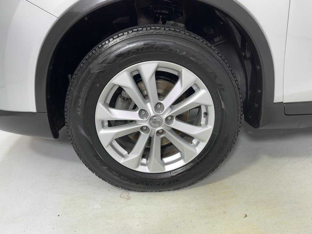 Photo '10' of Nissan X-Trail