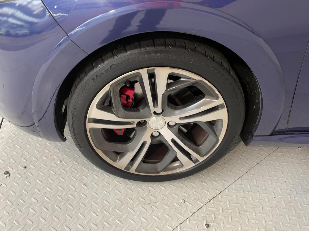 Photo '10' of Peugeot 208