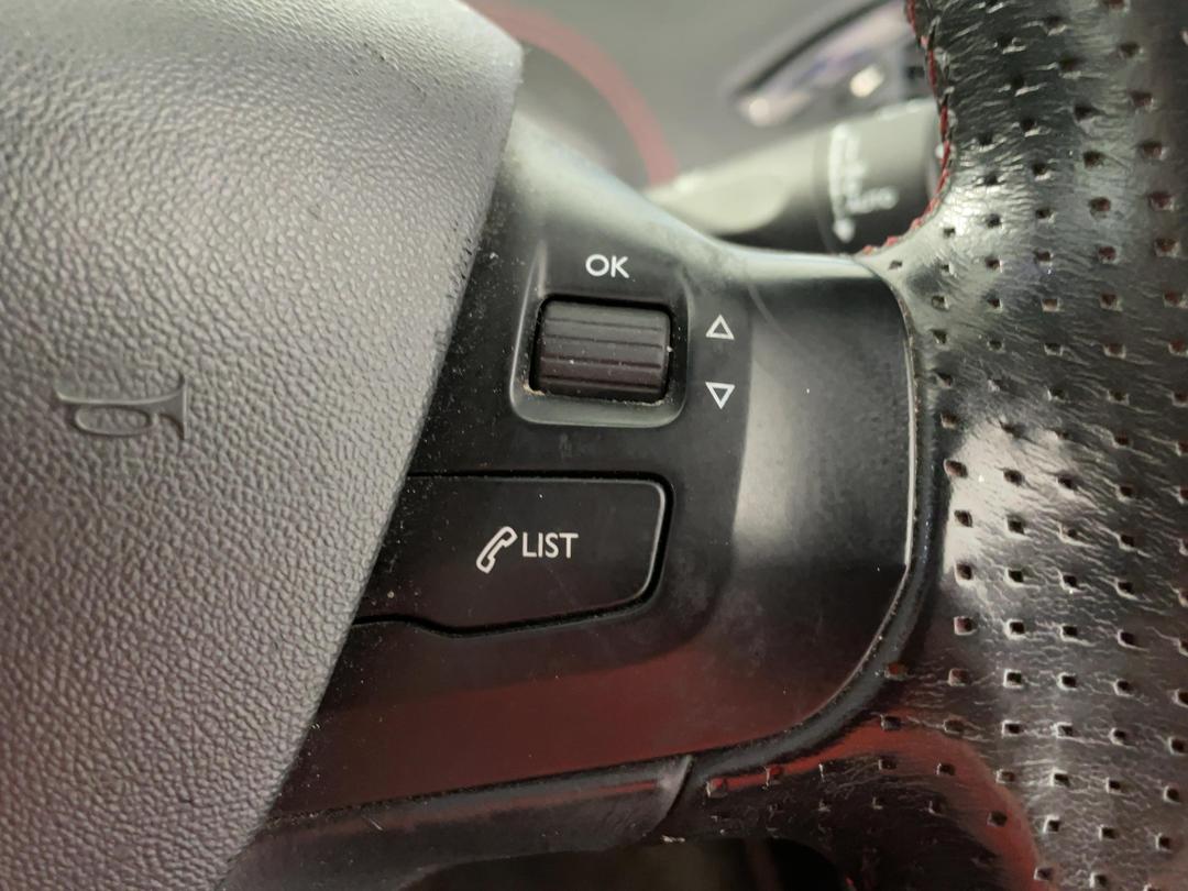 Photo '24' of Peugeot 208