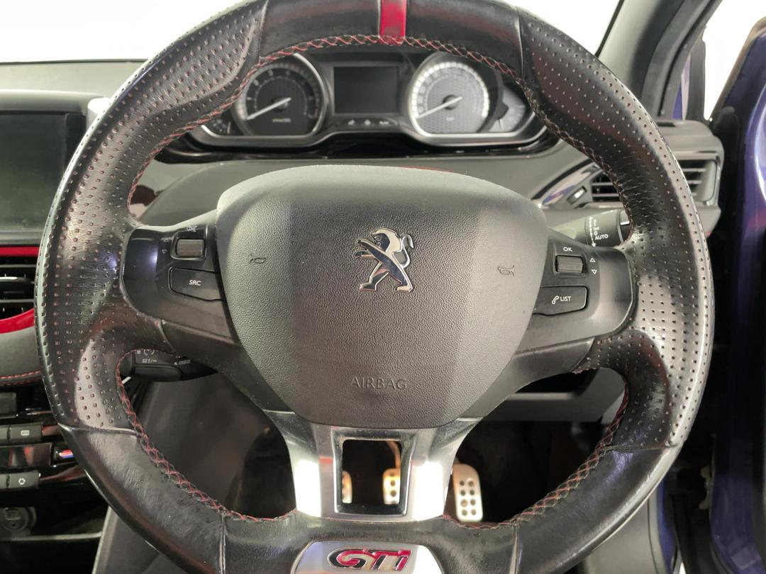 Photo '26' of Peugeot 208