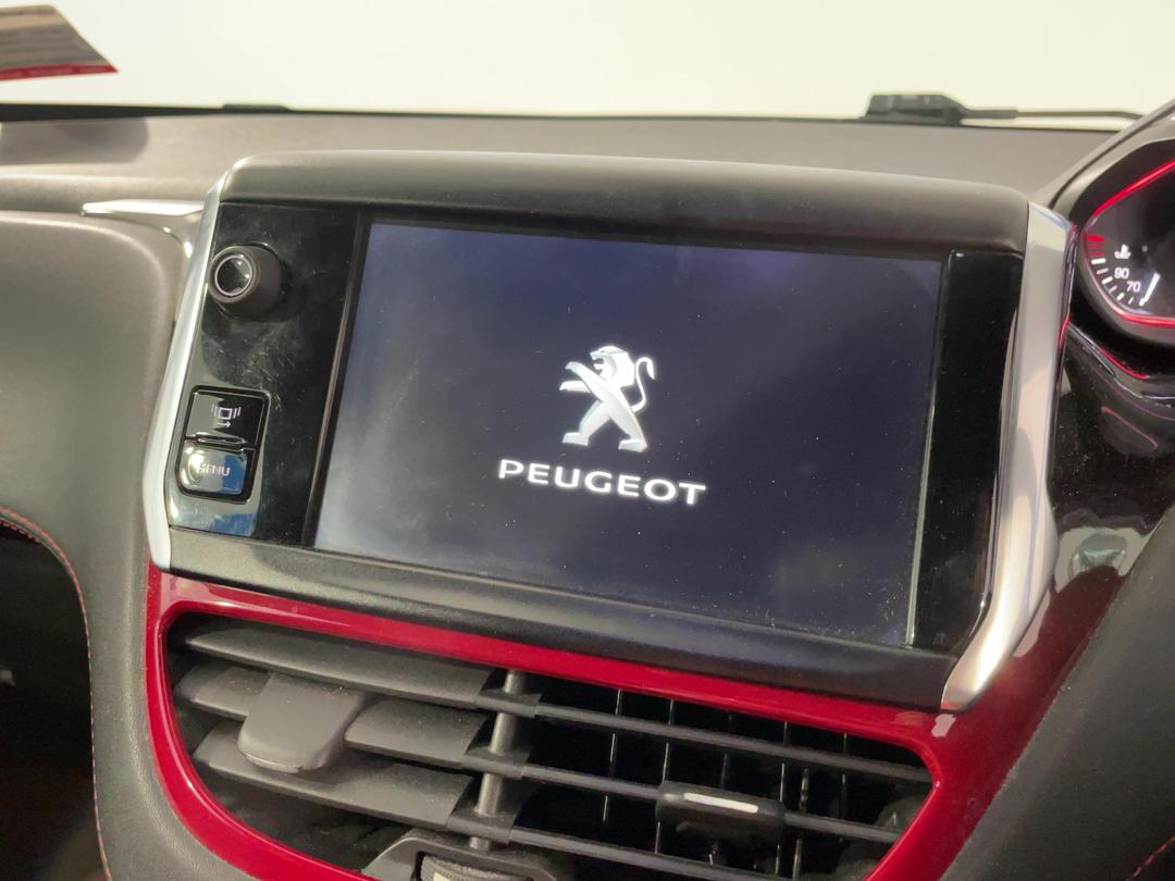 Photo '27' of Peugeot 208