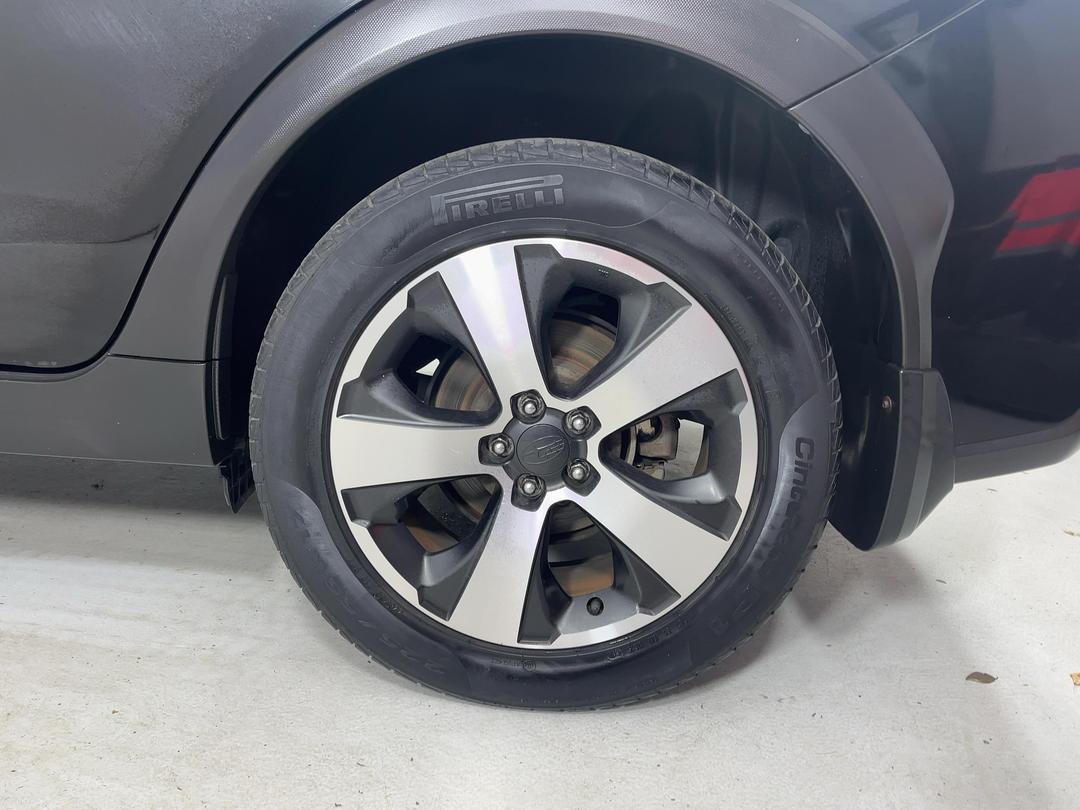 Photo '11' of Subaru Impreza