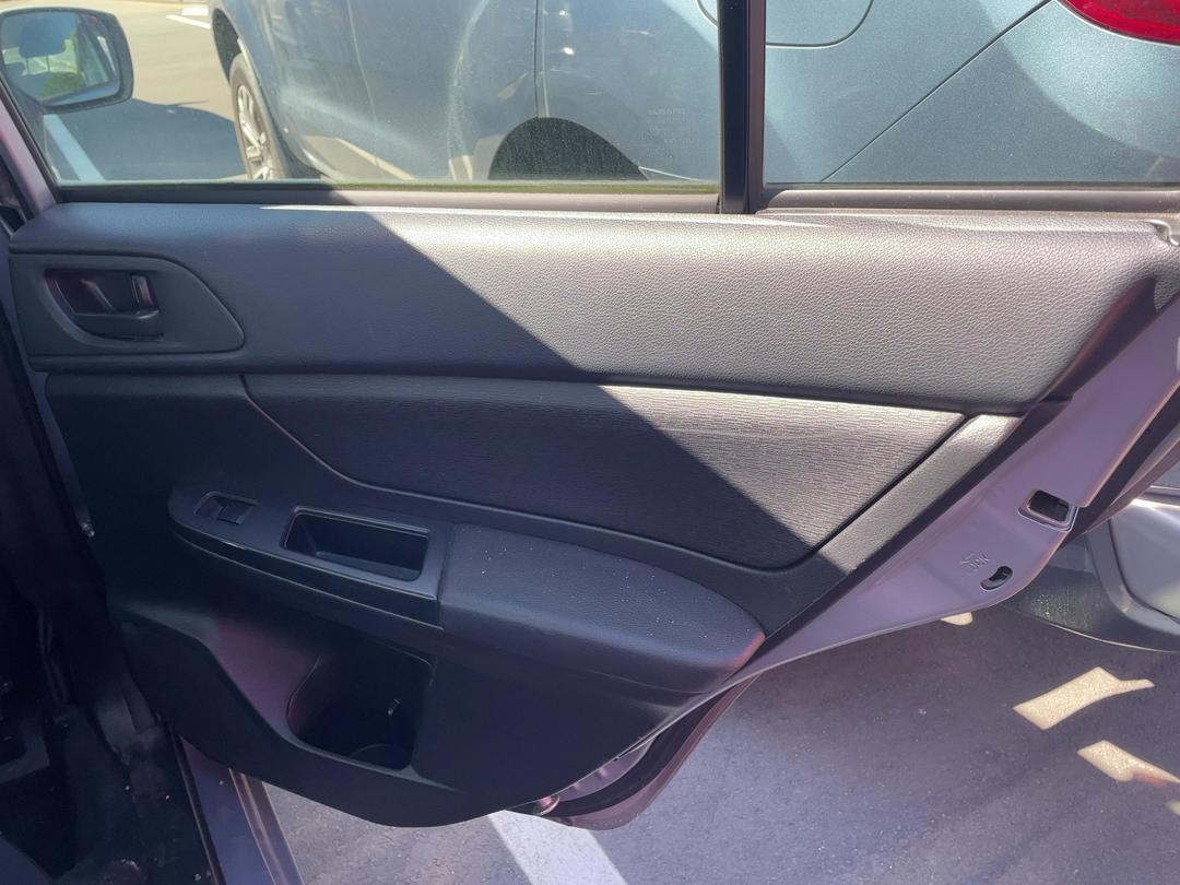 Photo '17' of Subaru Impreza Photo '17' of Subaru Impreza