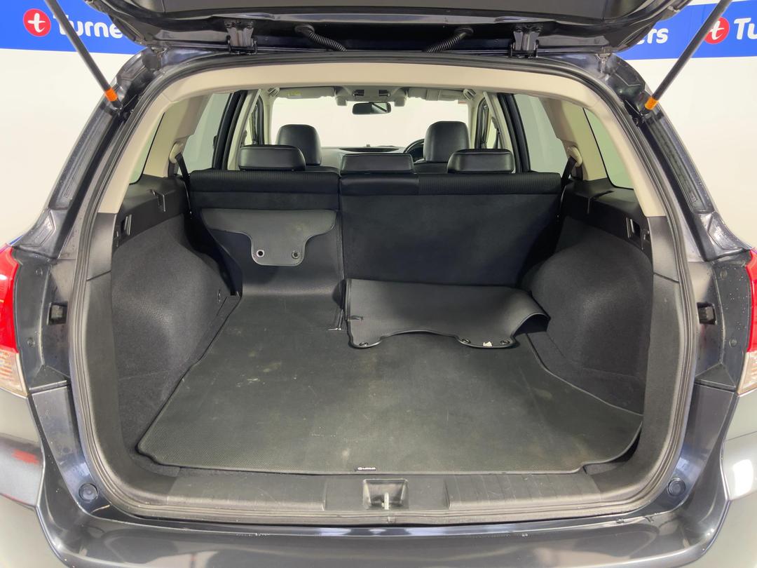 Photo '14' of Subaru Legacy