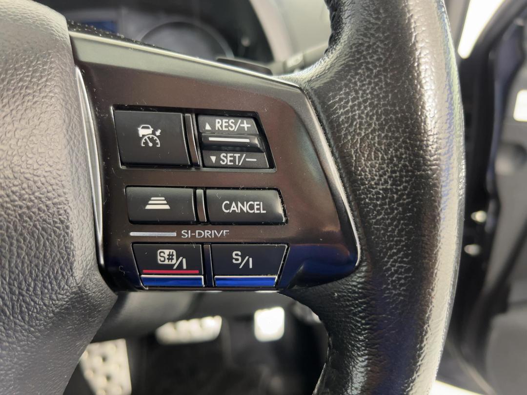 Photo '23' of Subaru Legacy