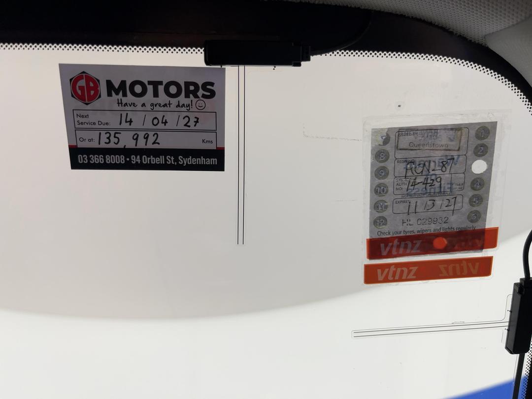 Photo '27' of Subaru Legacy