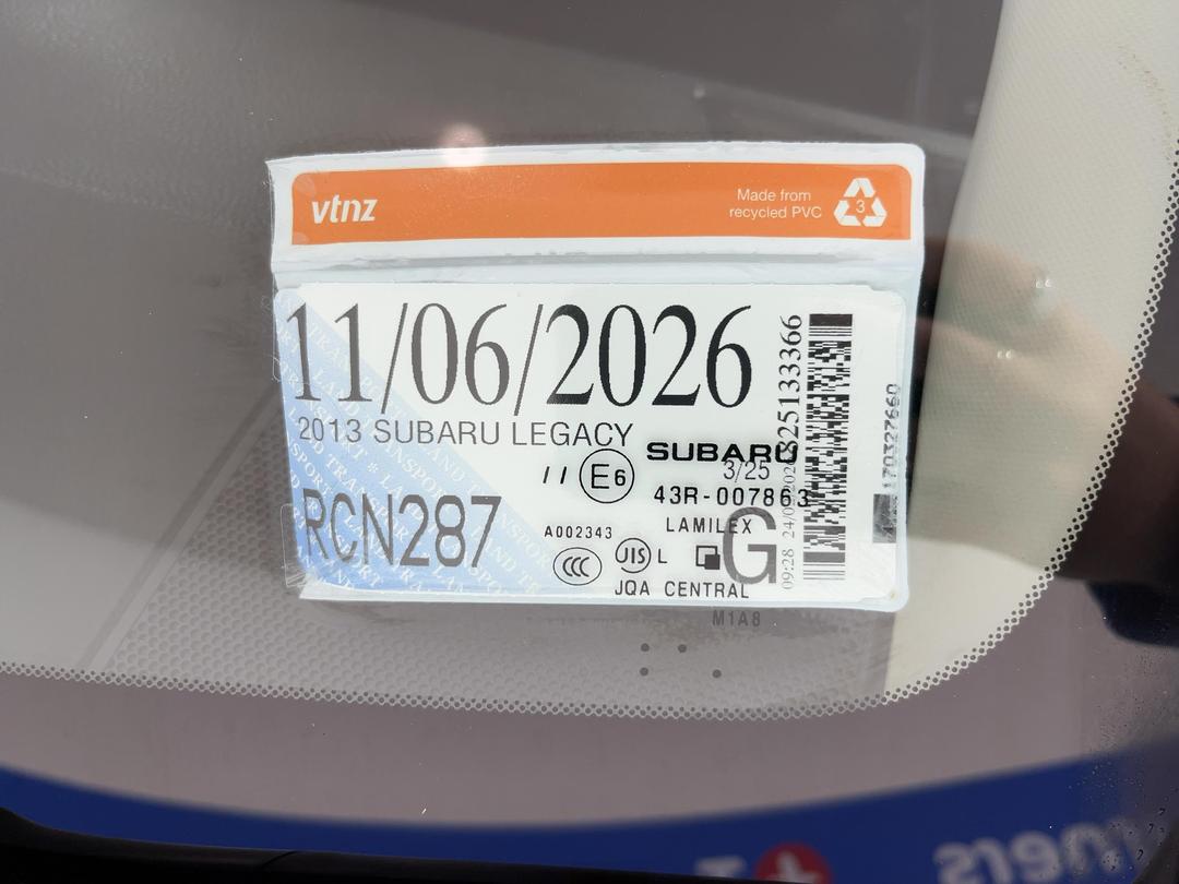 Photo '28' of Subaru Legacy