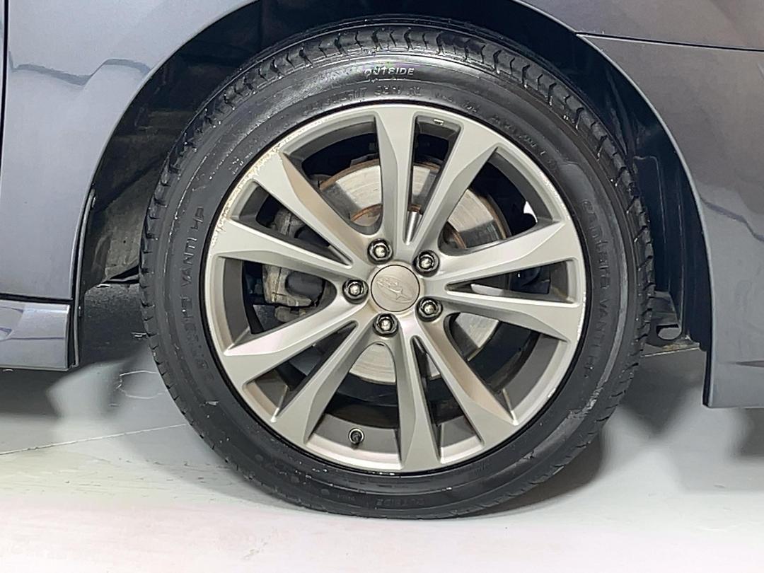 Photo '9' of Subaru Legacy