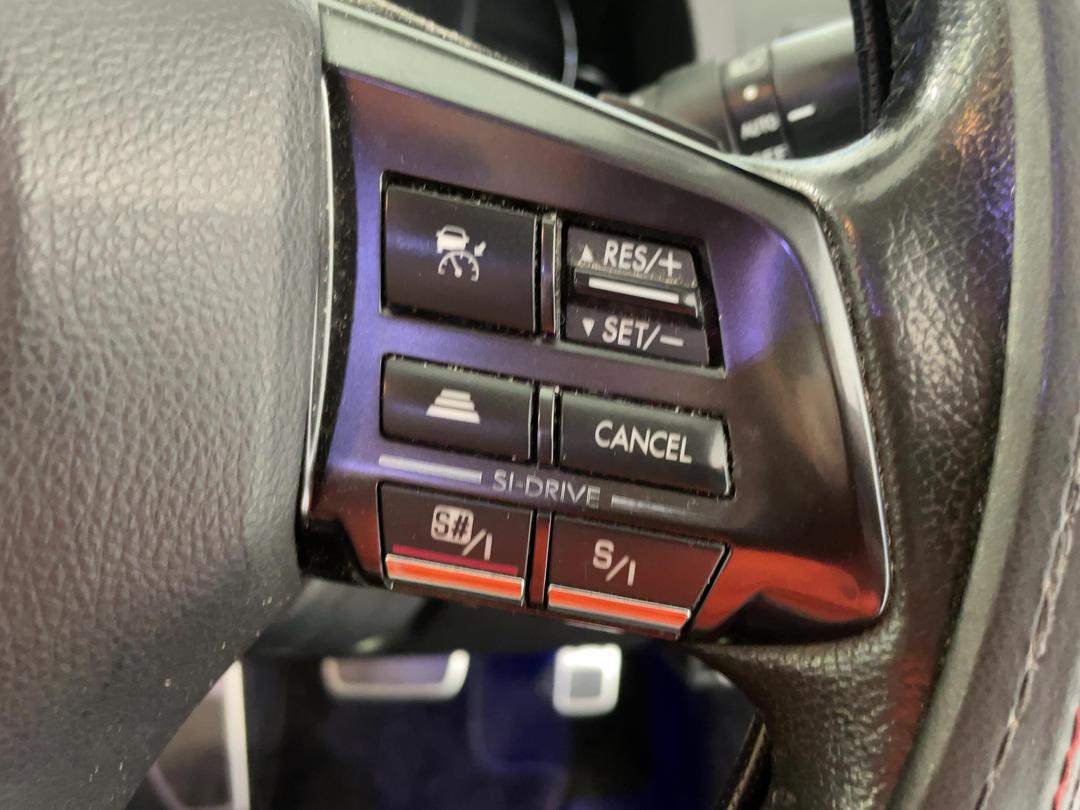 Photo '26' of Subaru Legacy