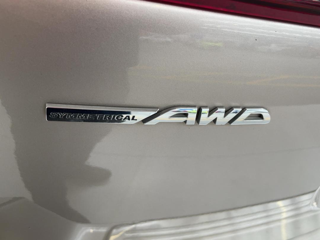 Photo '36' of Subaru Legacy