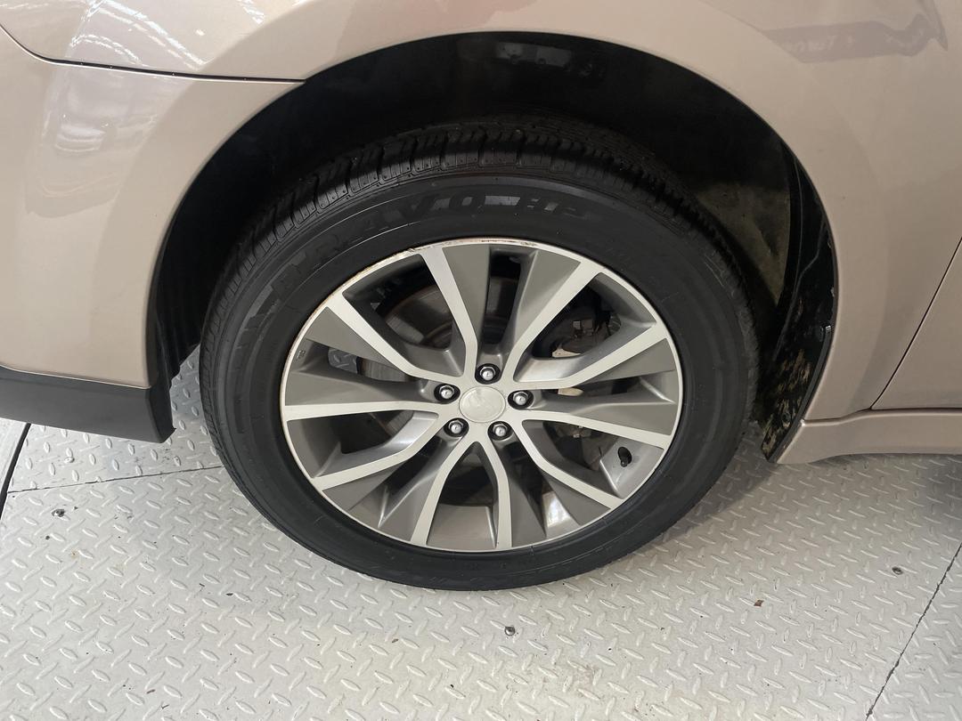 Photo '10' of Subaru Outback