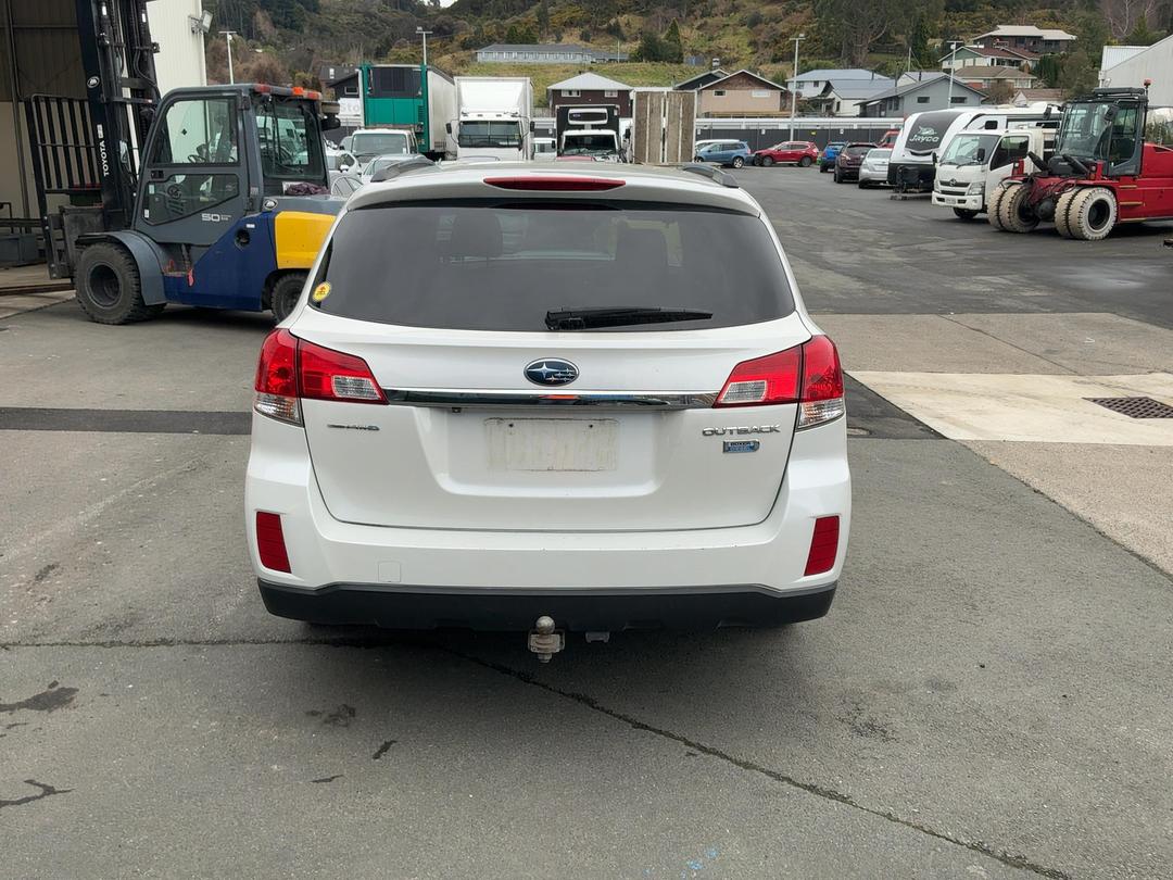 Photo '7' of Subaru Outback AWD Boxer Diesel Photo '7' of Subaru Outback AWD Boxer Diesel