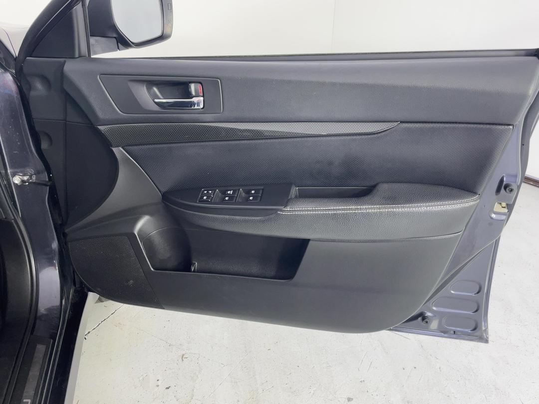 Photo '15' of Subaru Outback
