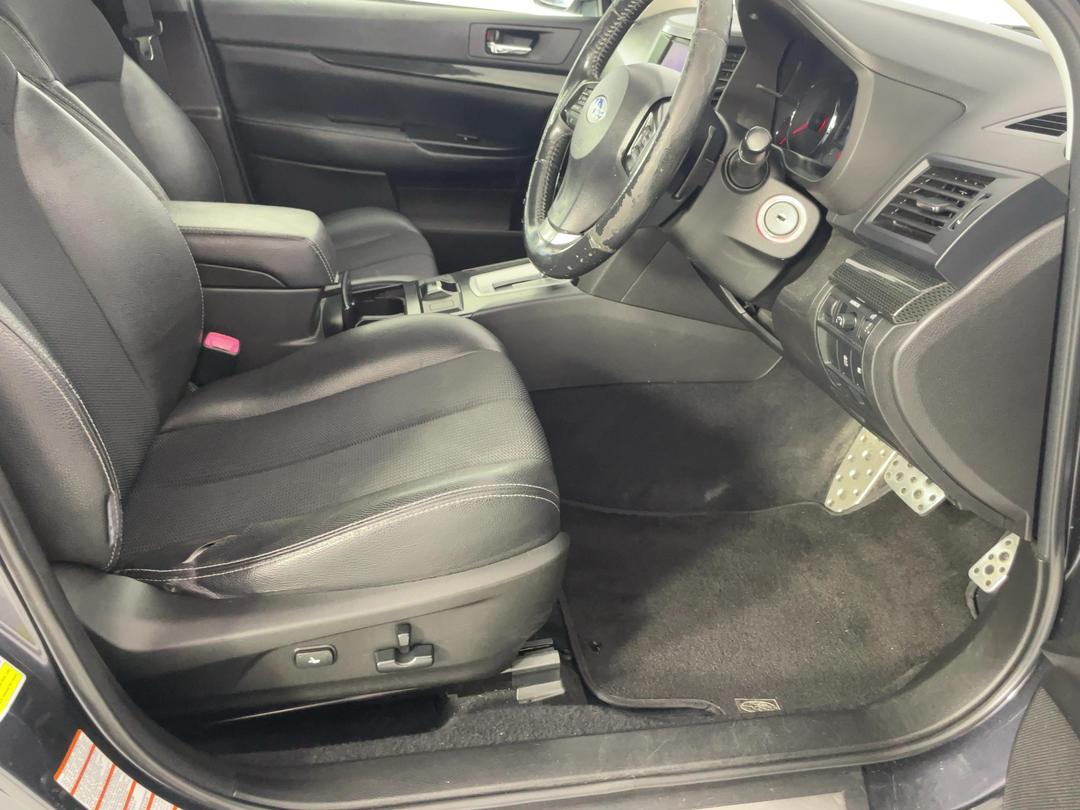 Photo '16' of Subaru Outback